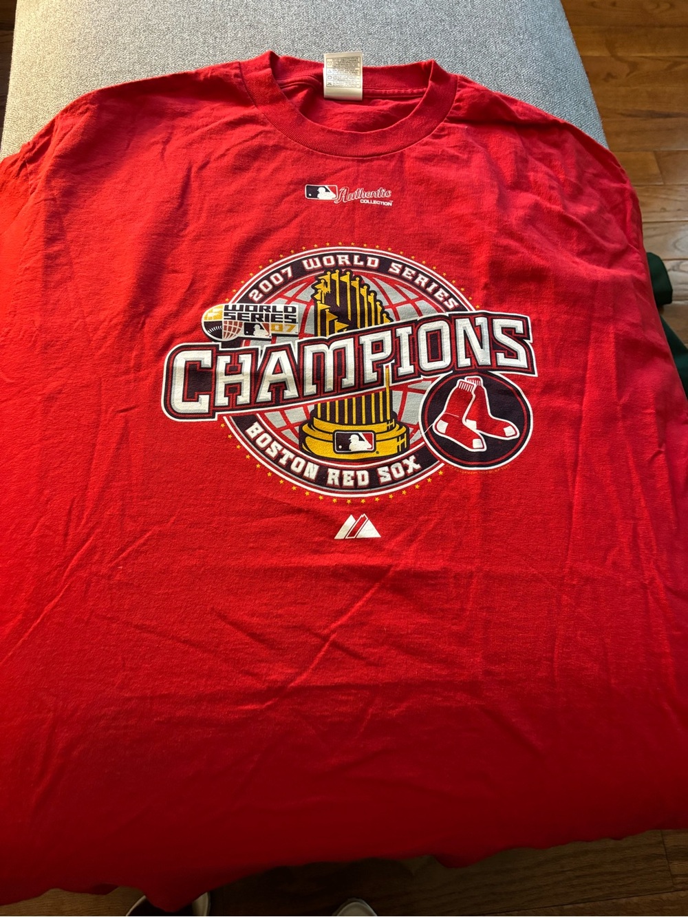 IC COLLECTION Red Boston Champions Graphic Tee